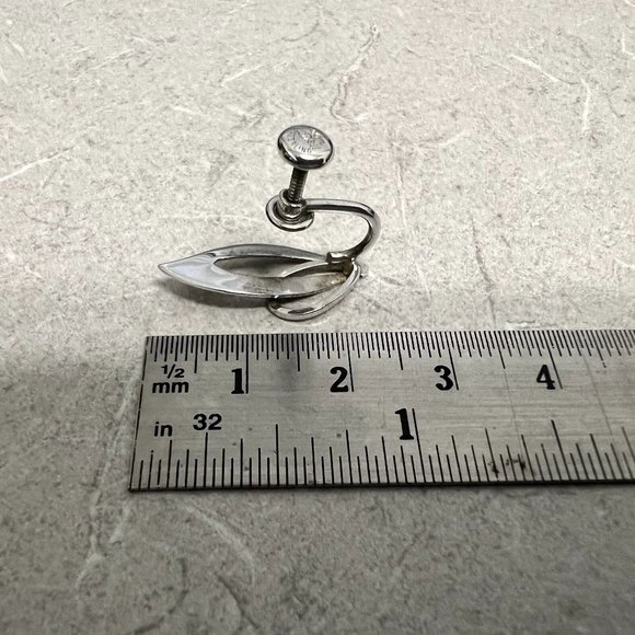 Van Dell Vintage Textured Sterling Silver Screw Back Earring EUC - Picture 7 of 12